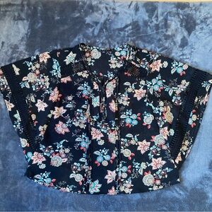 Zac & Rachel Floral Women's Blouse Size Large.